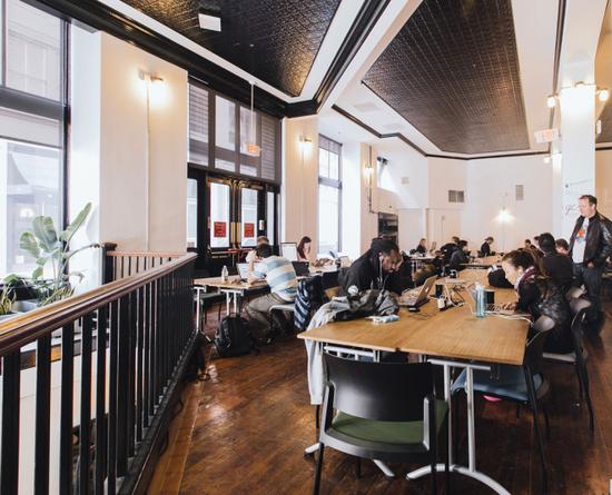 ��ҵ�߳���칫�ң�WeWork��50����Ԫ��ֵ