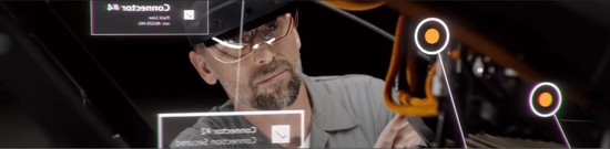 微软推出的XR头显HoloLens 2。图源：微软官网