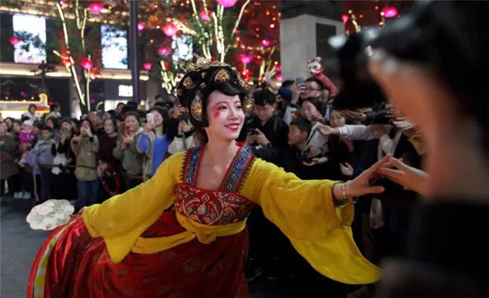 图片2:不倒翁小姐姐.jpg 图片2:不倒翁小姐姐.jpg